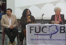 FOTOGALERIA: CARLOTTO CON ESTUDIANTES UNIVERSITARIOS Y SECUNDARIOS