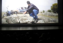 REALIZADORES, ACTORES Y UNIVERSITARIOS EN EL ESTRENO DE FABRICAS