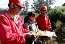 Integrantes del Taller Protegido en sendero de flora y fauna autóctona