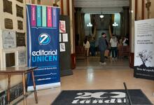 Editorial UNICEN en el 1er encuentro de escritores de Tandil y la región